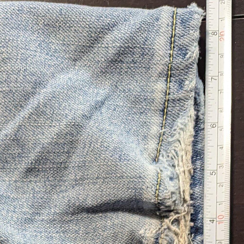 Vintage Levi's Slouch Boot Cut 518 Jeans, Size 9M - Picture 9 of 9